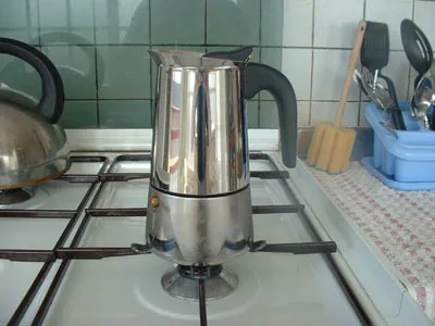 use a Low Flame for moka pot brewing 
