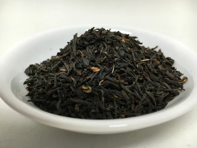 assam-tea-leaves