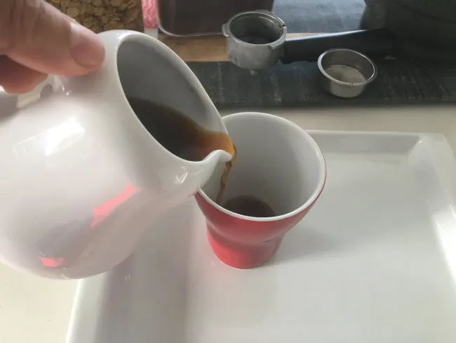 pour coffee