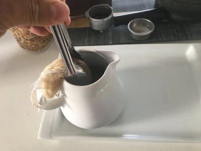 squeeze cloth