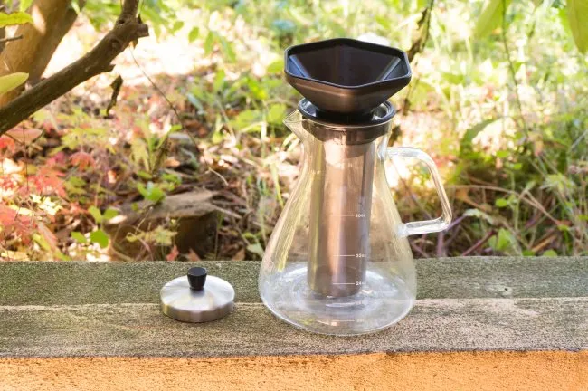 place filter inside cold coffee brewer
