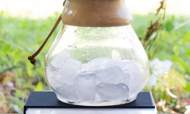 iced chemex coffee brewer - ice level