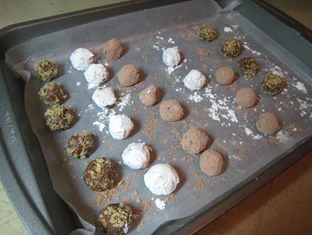 Espresso rum balls