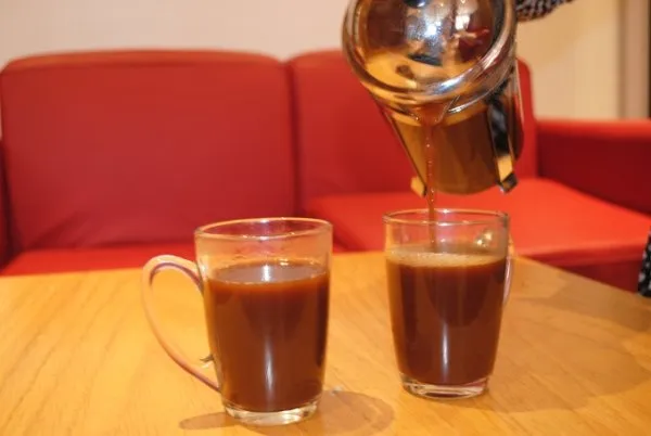 pour coffee