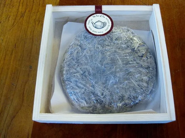 pu-erh-tea cake
