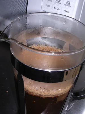 french press brewing
